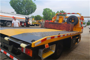 卫滨区附近拖车电话号码服务